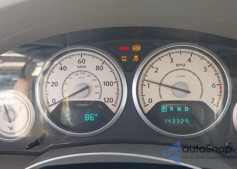 2010 Chrysler Town & Country Touring из США, поврежденный, VIN 2A4RR5D12AR226507